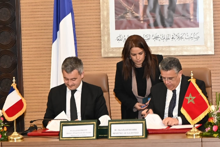 المغرب وفرنسا يوقعان إعلانا مشتركا لتعزيز التعاون القضائي والقانوني  المغرب وفرنسا يوقعان إعلانا مشتركا لتعزيز التعاون القضائي والقانوني