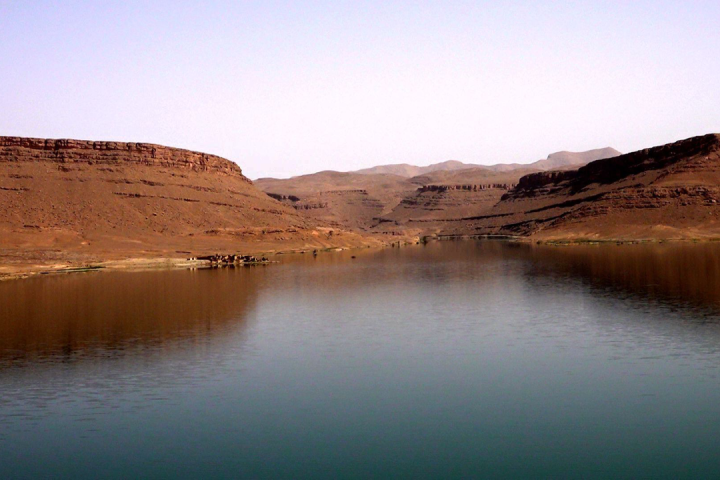 الجزائر تجدد اتهامها للمغرب بتقليص مياه "وادي كير" الجزائر تجدد اتهامها للمغرب بتقليص مياه "وادي كير"