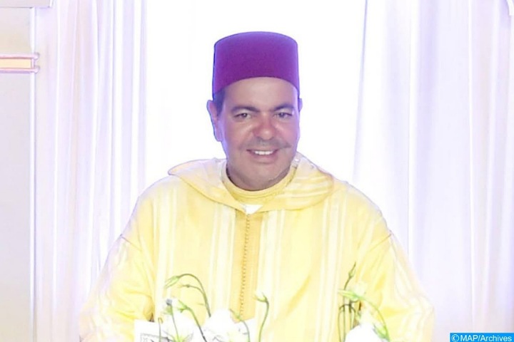 بمناسبة حفل ختان الأميرين مولاي أحمد ومولاي عبد السلام.. مولاي رشيد يزور ضريح المولى إدريس الأزهر بمناسبة حفل ختان الأميرين مولاي أحمد ومولاي عبد السلام.. مولاي رشيد يزور ضريح المولى إدريس الأزهر