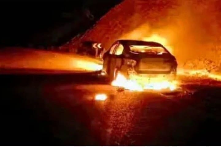 اندلاع النيران في سيارة على الطريق الساحلية رقم 16 نواحي سيدي فتوح اندلاع النيران في سيارة على الطريق الساحلية رقم 16 نواحي سيدي فتوح
