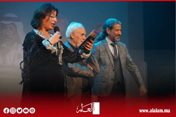 الحسيمة تتلألأ بسحر السينما: انطلاق مبهِر للدورة الرابعة من مهرجان الفيلم الدولي