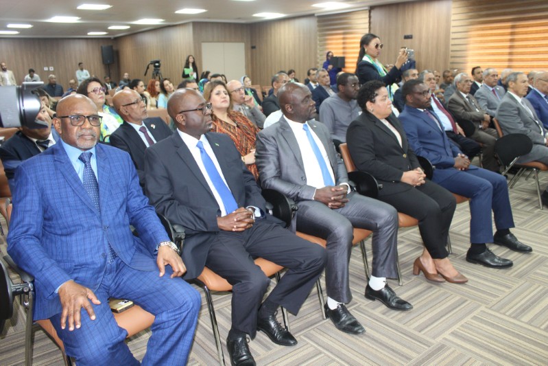 التوقيع بمدينة العيون على اتفاقية شراكة استراتيجية بين الاتحاد الإفريقي للتعاضد ومجموعة أكديطال التوقيع بمدينة العيون على اتفاقية شراكة استراتيجية بين الاتحاد الإفريقي للتعاضد ومجموعة أكديطال