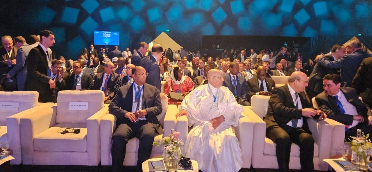 **ولد الرشيد رئيس مجلس المستشارين : احتضان العيون للمنتدى البرلماني المغربي –" سيماك" تجسيد الرؤية الاستراتيجية لجلالة الملك محمد السادس،ولقيادة برلمانية مغربية وازنة