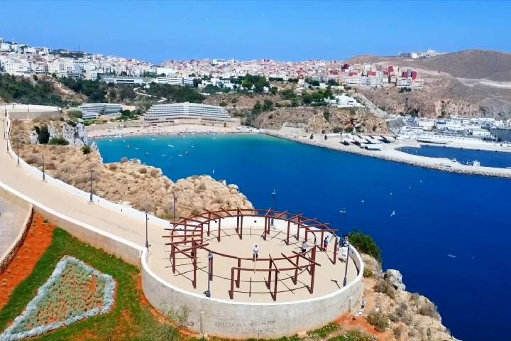 الحسيمة تستعيد وهجها الصيفي وتُراهن على انتعاشة سياحية واعدة