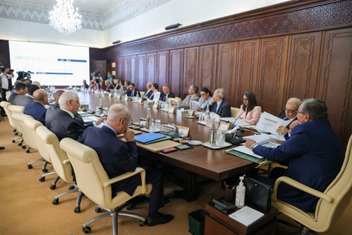 "أخنوش" يترأس اجتماع اللجنة البين وزارية المكلفة ببرنامج إعادة البناء والتأهيل العام للمناطق المتضررة من زلزال الحوز "أخنوش" يترأس اجتماع اللجنة البين وزارية المكلفة ببرنامج إعادة البناء والتأهيل العام للمناطق المتضررة من زلزال الحوز