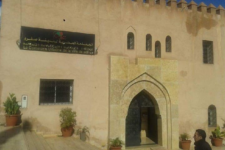 شيك برقم فلكي يمنع رئيس جماعة صفرو من مغادرة التراب الوطني