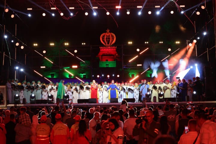 مهرجان إفران الدولي يفتتح نسخته السابعة بمزيج من الفن والتراث والرياضة وسط جمهور غفير