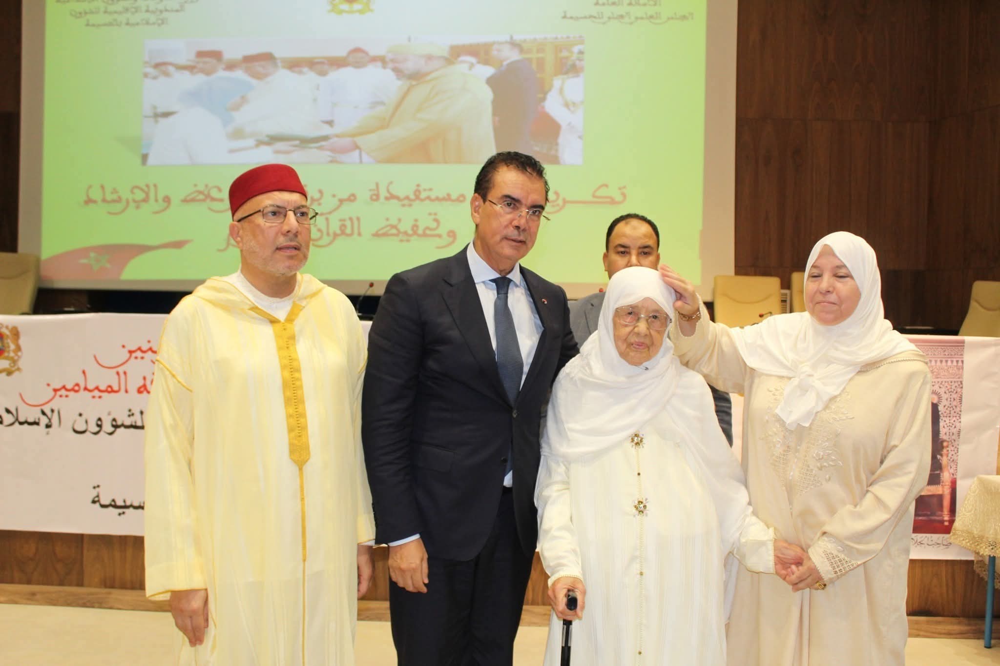 الحسيمة تختتم مهرجانها القرآني الأول بتكريم لافت لحفظة كتاب الله