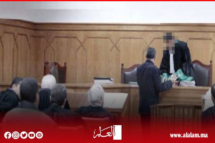 الحسيمة.. إدانة متهم بالنصب والاحتيال في قضايا "عقود العمل بالخارج" الحسيمة.. إدانة متهم بالنصب والاحتيال في قضايا "عقود العمل بالخارج"