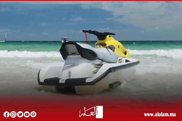حادث خطير يهز شاطئ كلابونيطا بالحسيمة: دراجة مائية تصدم سبّاحاً واستنفار أمني لتعقب الجاني حادث خطير يهز شاطئ كلابونيطا بالحسيمة: دراجة مائية تصدم سبّاحاً واستنفار أمني لتعقب الجاني