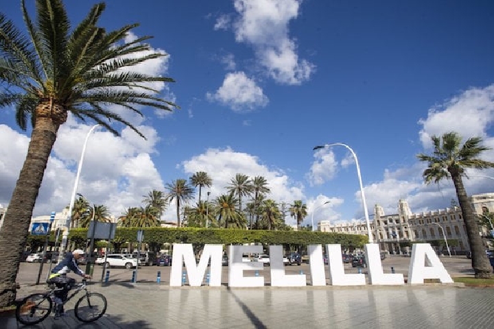 مليلية المحتلة تعيد صياغة هندستها القانونية وسط تصاعد الخطاب اليميني في إسبانيا  مليلية المحتلة تعيد صياغة هندستها القانونية وسط تصاعد الخطاب اليميني في إسبانيا 