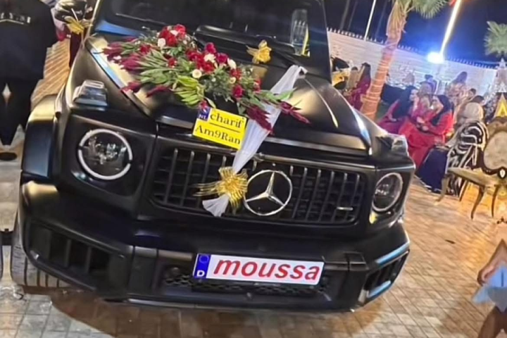 عرس "موسى" المثير للجدل يتسبب في توقيف 23 شخصا عرس "موسى" المثير للجدل يتسبب في توقيف 23 شخصا