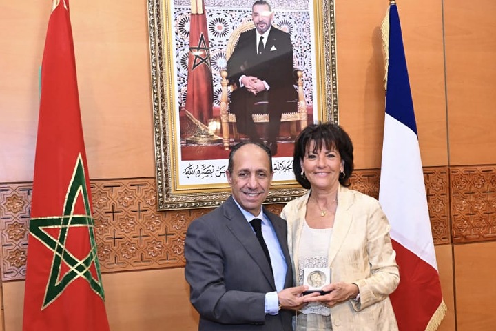 زيدوح يتباحث مع رئيسة لجنة الشؤون الاقتصادية بمجلس الشيوخ الفرنسي زيدوح يتباحث مع رئيسة لجنة الشؤون الاقتصادية بمجلس الشيوخ الفرنسي