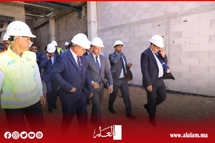 وزير الصحة يتفقد مشروع بناء المركز الاستشفائي الجامعي بالعيون ويطلع على سير عمل مؤسسات صحية قائمة ومشاريع جارية بجهة العيون الساقية الحمراء