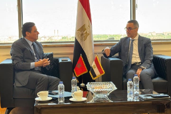 خلال اجتماع وزراء القاهرة.. عمر حجيرة يبرز ريادة المغرب في تعزيز التجارة الإفريقية
