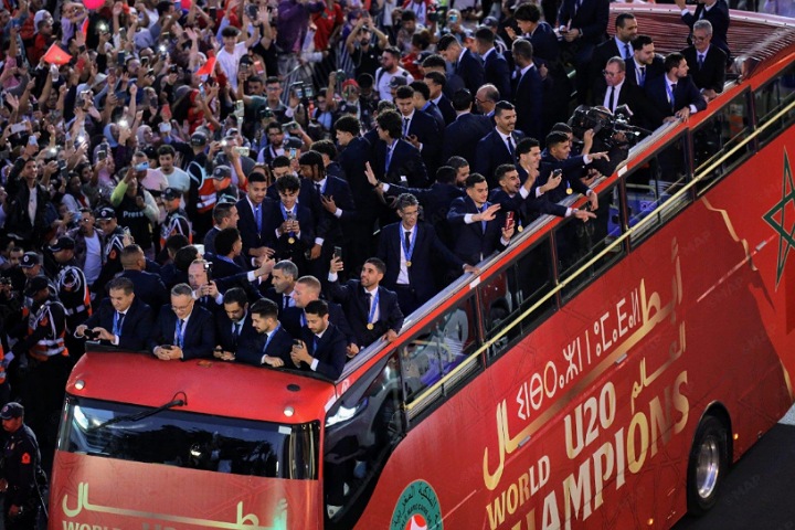المغاربة يحتفون بـ"أشبال الأطلس" أبطال العالم في شوارع الرباط