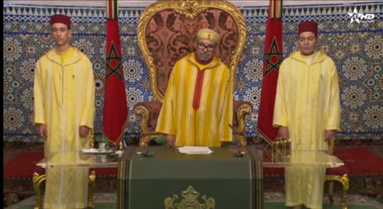 الملك محمد السادس: قرار مجلس الأمن فتح جديد في مسار ترسيخ مغربية الصحراء وبداية عهد المغرب الموحد من طنجة إلى لكويرة الملك محمد السادس: قرار مجلس الأمن فتح جديد في مسار ترسيخ مغربية الصحراء وبداية عهد المغرب الموحد من طنجة إلى لكويرة