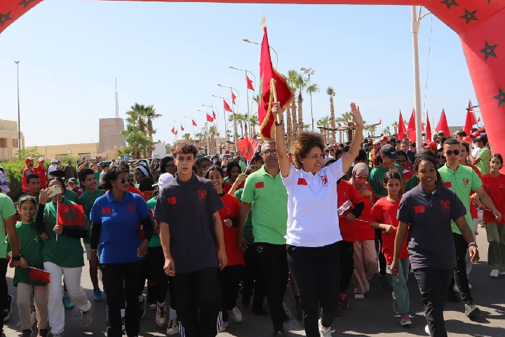 "سباق التناوب الرمزي المسيرة الخضراء" يصل المرحلة 14 ببوجدور-الكركرات