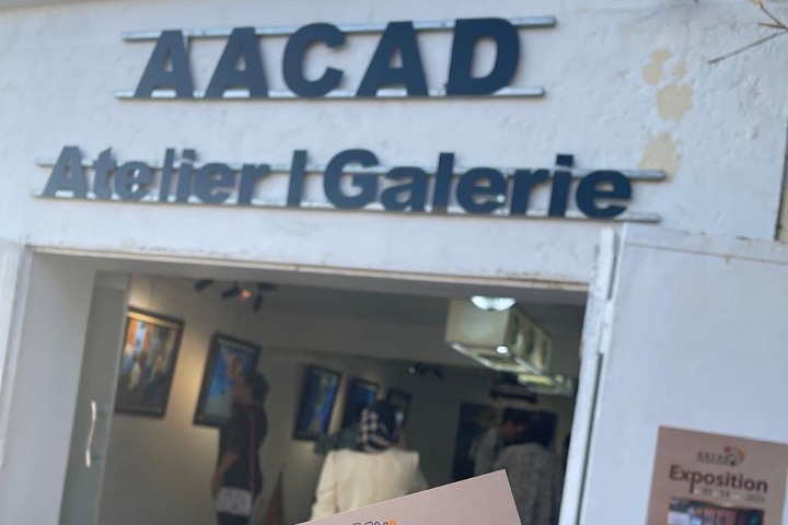 لوحات بألوان مدينة شفشاون ورائحتها في قاعة "أكد للفنون بالرباط"