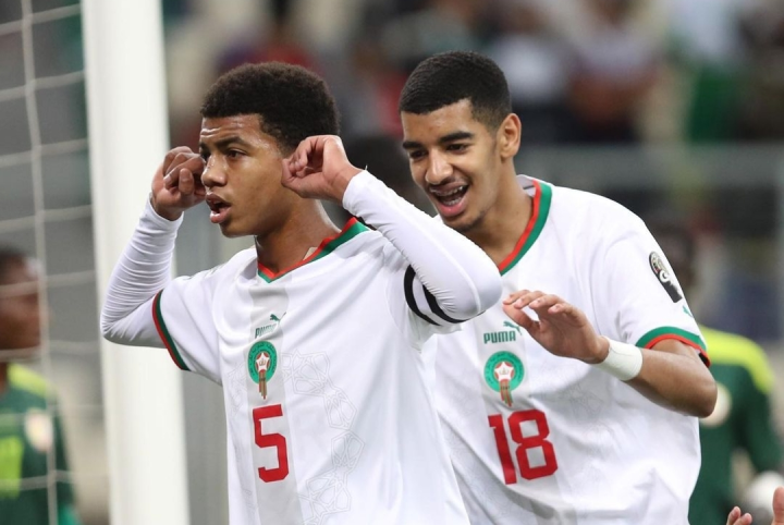 الركراكي يستدعي أيت بودلال لتعزيز صفوف الأسود استعدادا لوديتي الموزمبيق وأوغندا..