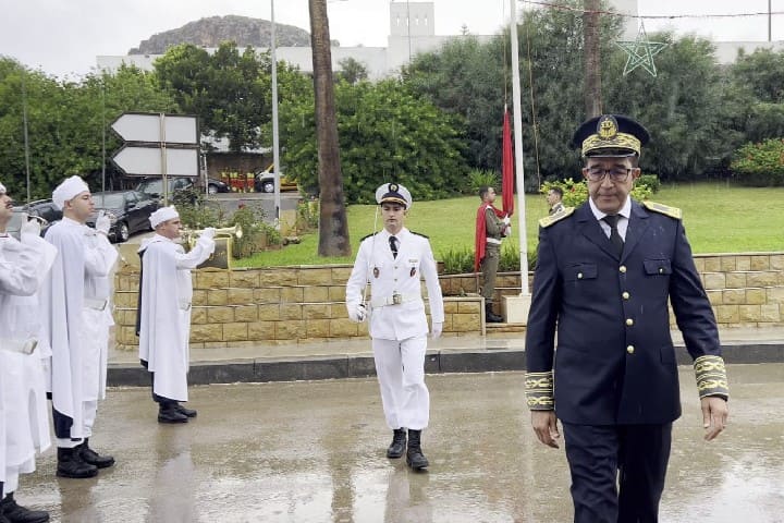 عامل الحسيمة يترأس مراسيم تحية العلم بمناسبة عيد الاستقلال