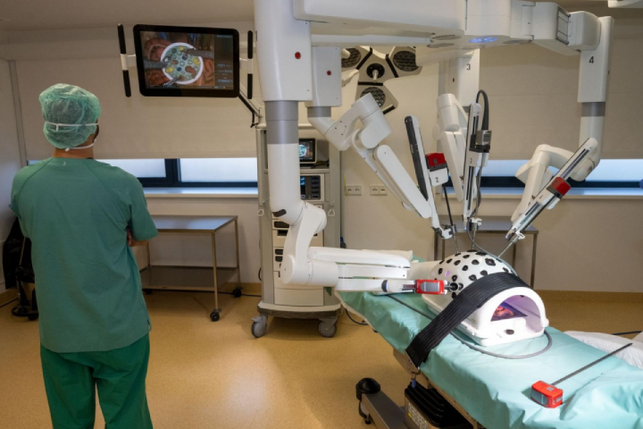 تحذير من تسارع استخدام الذكاء الاصطناعي في مجال الرعاية الصحية