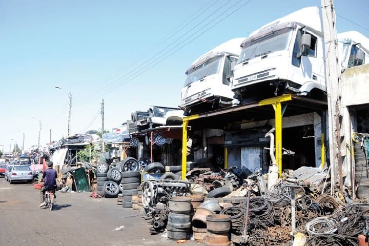 لقاء البيضاء يسرّع خطوات ترحيل أسواق قطع الغيار المستعملة نحو منطقة صناعية مؤهلة