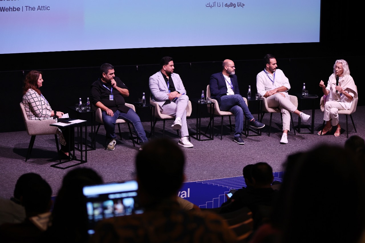 في جلسة نقاشية حول بناء منظومة سينمائية إقليمية مستدامة تؤكد على أهمية تعزيز التعاون: