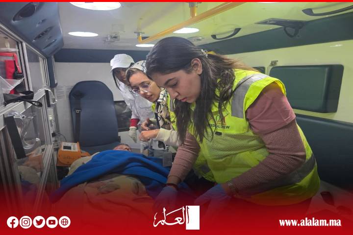 وزارة الصحة تؤمّن نقلاً طبياً مستعجلاً لمريض في وضعية حرجة من الراشيدية إلى CHU طنجة