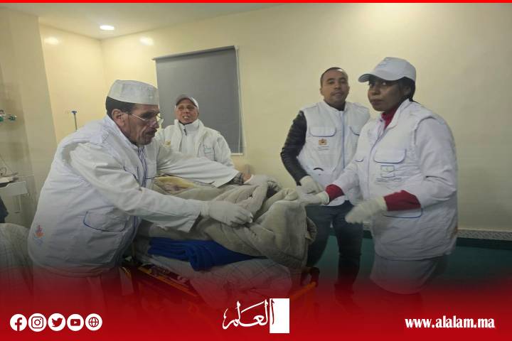 وزارة الصحة تؤمّن نقلاً طبياً مستعجلاً لمريض في وضعية حرجة من الراشيدية إلى CHU طنجة