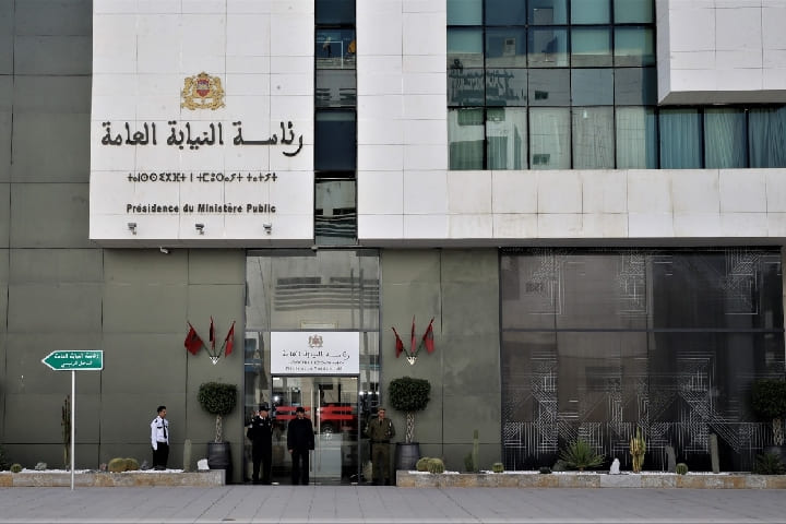 النيابة العامة تفرض إلزامية إخضاع الأشخاص الموقوفين لفحص طبي