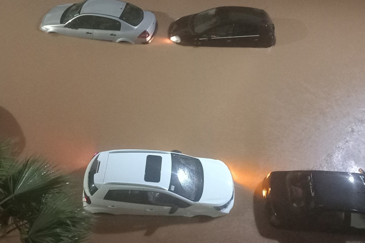 الأمطار تغرق حي سعيد حجي بسلا وتربك الساكنة