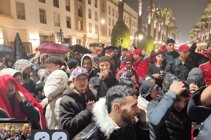 جماهير الرباط تغطي الشوارع فرحا بعد تأهل الأسود رغم الأداء الباهت