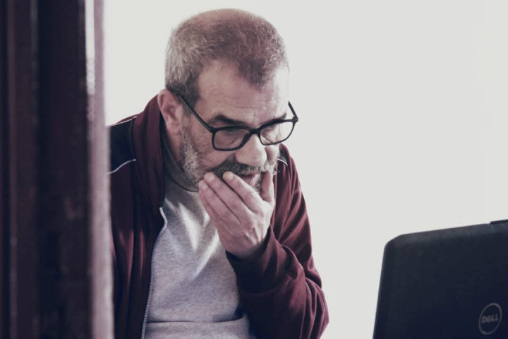 الشاعر والمترجم والصحافي سعيد عاهد في ذمة الله