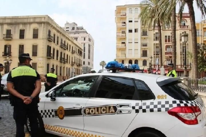 إدانة جزائريين بسبتة المحتلة بعد اعتدائهما بالسلاح الأبيض على سائق سيارة أجرة