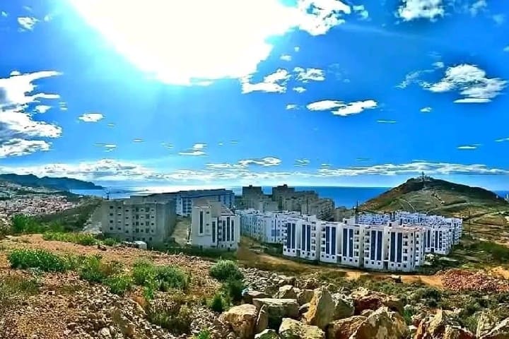 سيدي عابد بالحسيمة بين زحف الإسمنت وغياب الدولة الاجتماعية