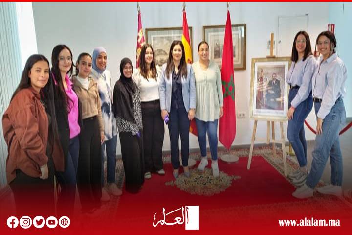 قنصلية المغرب بمورسيا تعبئة مهنية لإنجاح مسطرة تسوية أوضاع المهاجرين