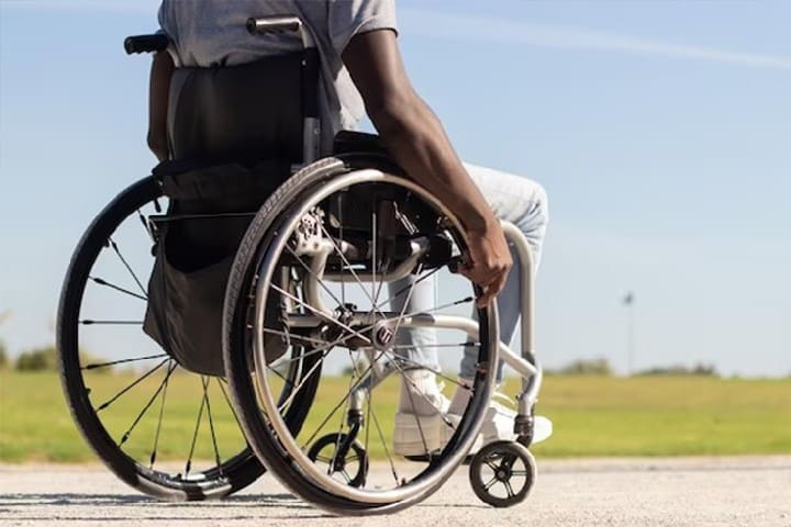 وفاة شاب من ذوي الاحتياجات الخاصة خلال وقفة احتجاجية ضد الترحيل القسري بمراكش