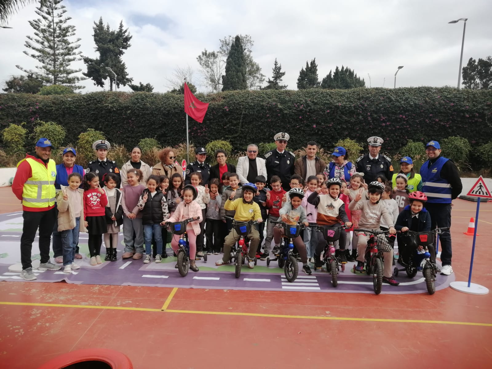 مجموعة المقريزي بتمارة تخلد اليوم الوطني للسلامة الطرقية بأنشطة تربوية وتحسيسية