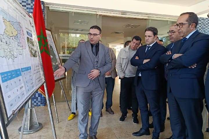 الحسيمة: عامل الإقليم يتراس مراسيم توقيع اتفاقية لتعزيز الموارد البشرية بقطاع الصحة