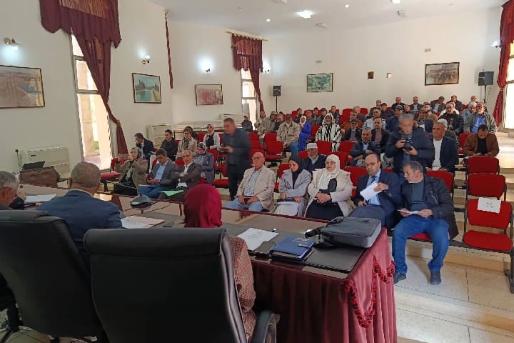 المصادقة على تدابير استعجالية لدعم الفلاحين المتضررين من فيضانات القصر الكبير