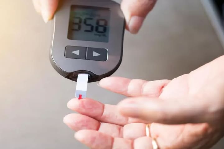 أزيد من 550 جهاز قياس سكر توزَّع بمراكش في حملة تحسيسية استعداداً لرمضان