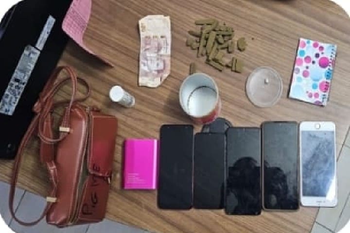 فيديو مثير للجدل يسقط مروج مخدرات بمقبرة الحي المحمدي في يد الشرطة