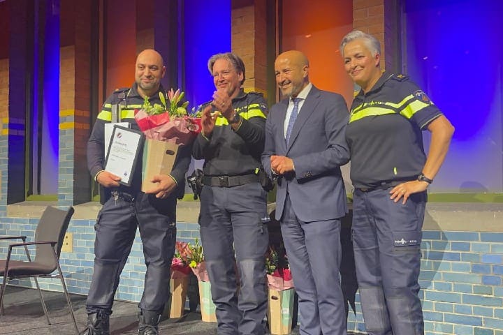 إفطار رمضاني ضخم بأمستردام وإشادة رسمية بدور الشرطة من أصول مغربية في خدمة المجتمع الهولندي