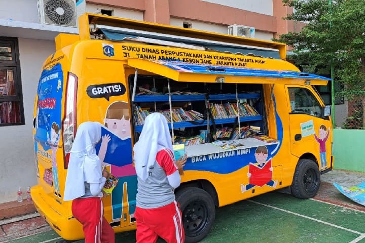 فاس – مكناس: مكتبة متنقلة لترسيخ ثقافة القراءة لدى الناشئة