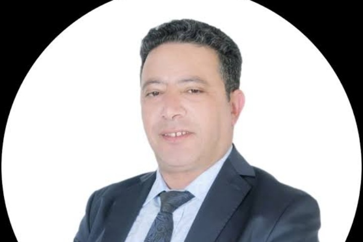 عابر كلمات.. "سيرة الألم من الذات إلى العالم"