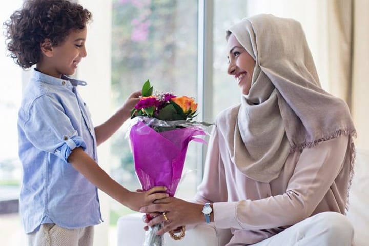 21 مارس يوم الأم .. حين يصبح الحنان أسلوب حياة