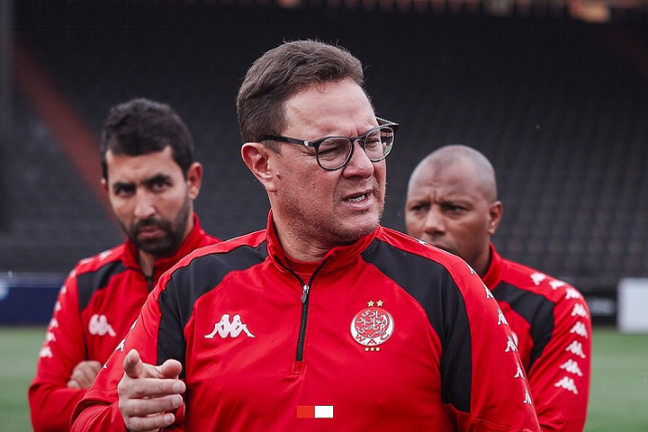 الوداد ينفصل بالتراضي عن المدرب أمين بنهاشم