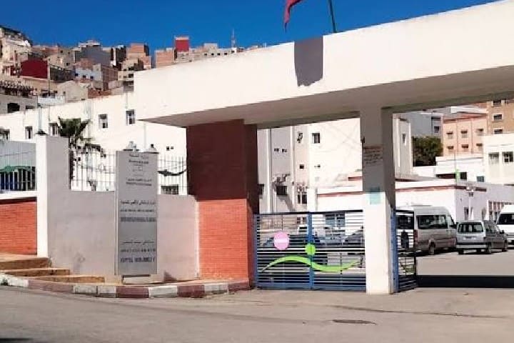 مستشفى محمد الخامس بالحسيمة… مرفق صحي خارج الخدمة يفاقم معاناة الساكنة