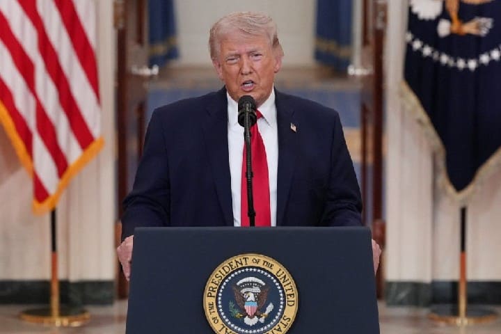 ترامب يهدد إيران بـ“الجحيم” ويمنحها مهلة 48 ساعة لفتح مضيق هرمز